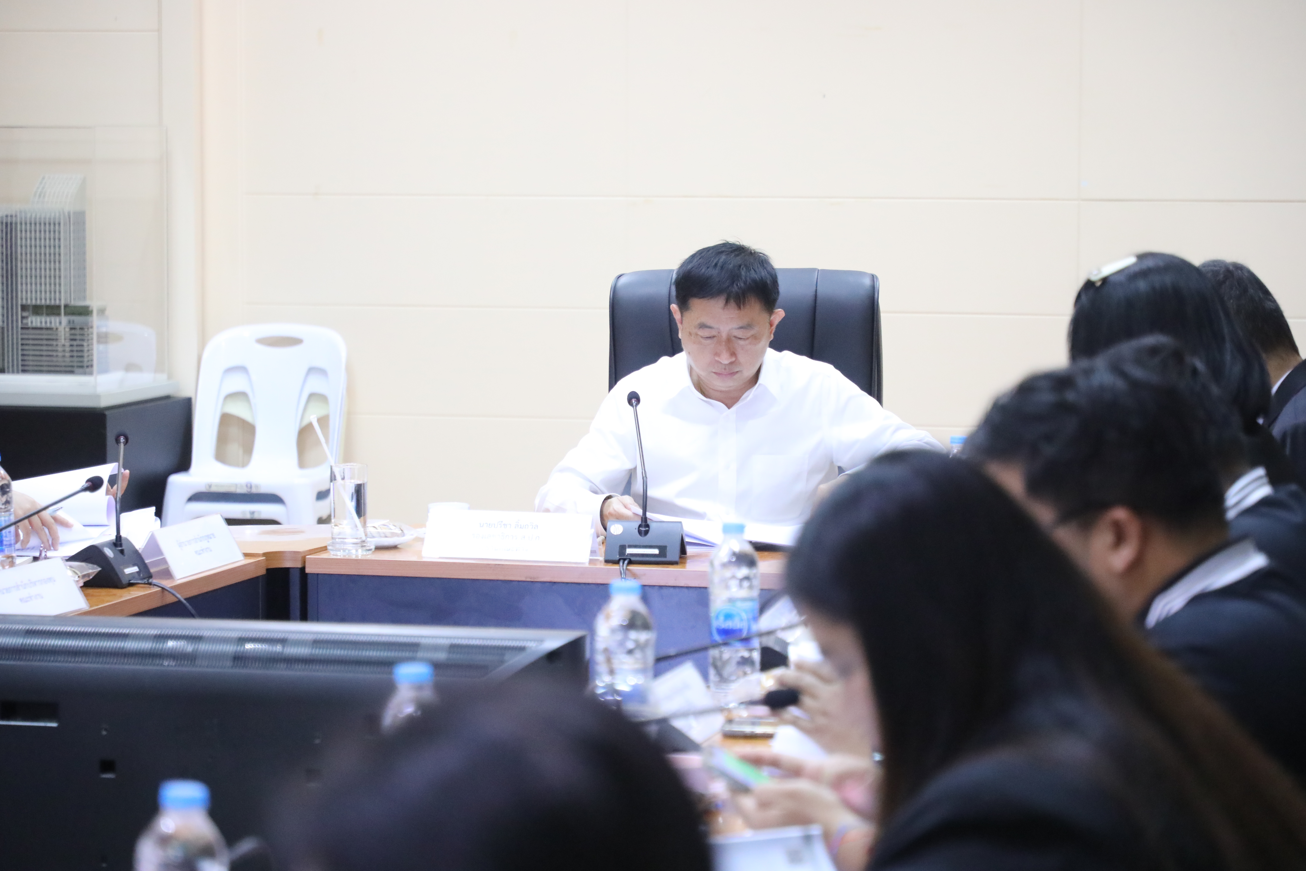 title - ส.ป.ก. ประชุมคณะทำงานศึกษาพิจารณาการแก้ไขปัญหาด้านที่ดินและหนี้สินของเกษตรกร โครงการแก้ไขปัญหาที่ดินทำกินให้แก่เกษตรกรสภาประชาชน 4 ภาค ครั้งที่ 1/2569